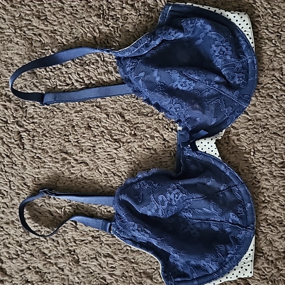 Victoria's Secret Unlined Demi Bra - Picture 7 of 8